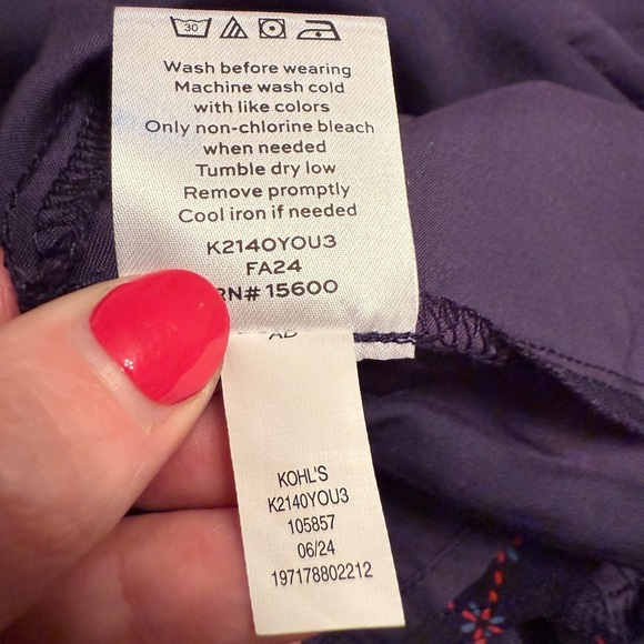 XXL Draper James Navy and Red Geometric Pattern Smocked Top, Sheer Sleeve, NWT - Picture 13 of 13